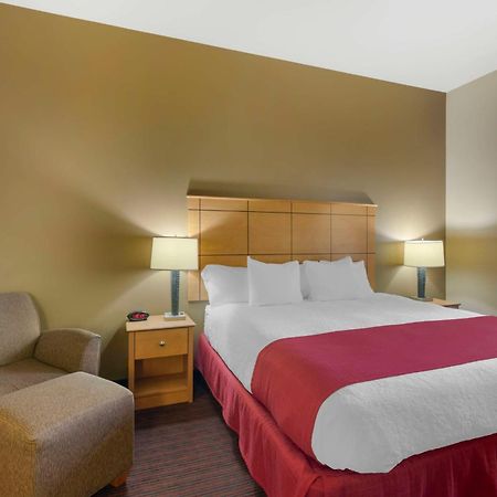 Best Western Golden Prairie Inn And Suites Sidney Eksteriør billede