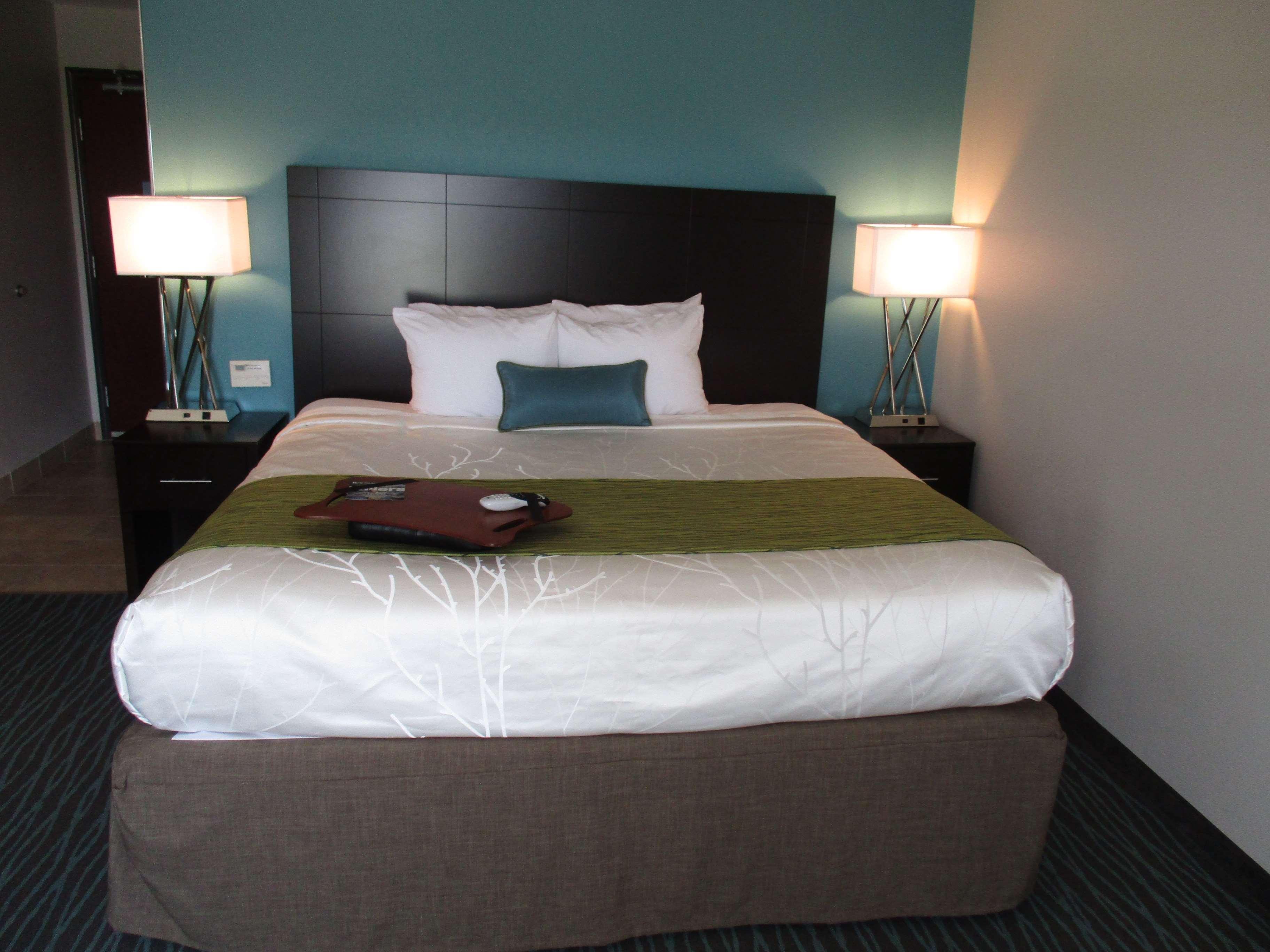Best Western Golden Prairie Inn And Suites Sidney Eksteriør billede