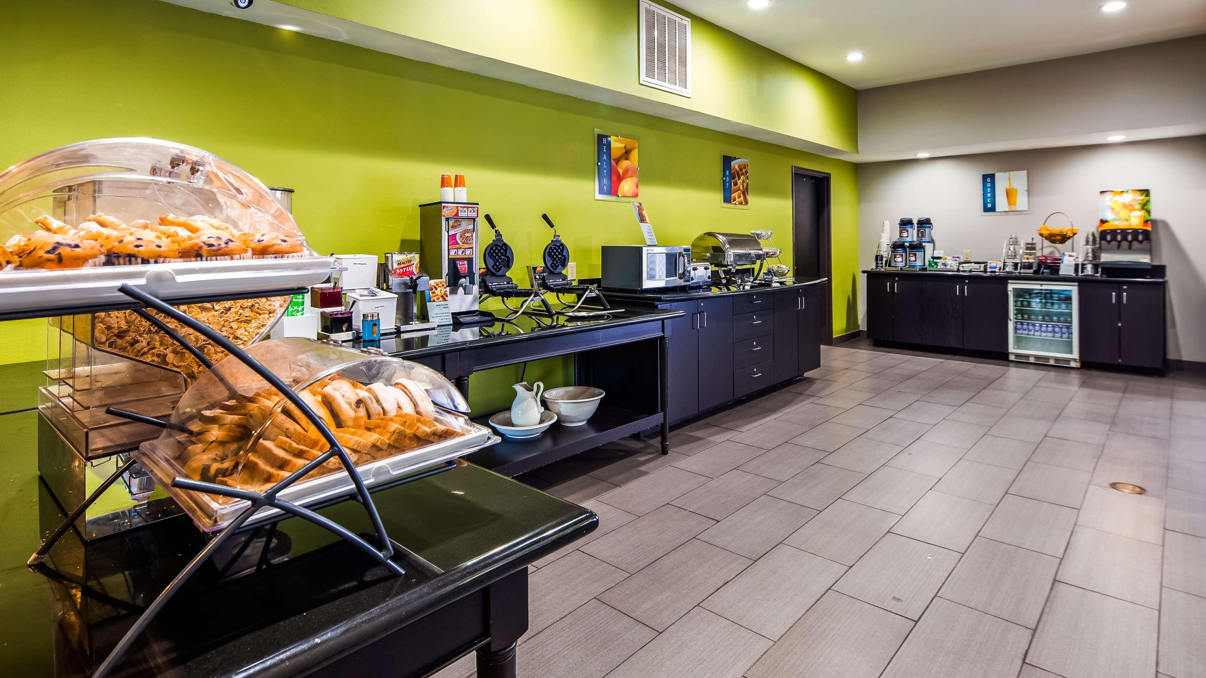 Best Western Golden Prairie Inn And Suites Sidney Eksteriør billede