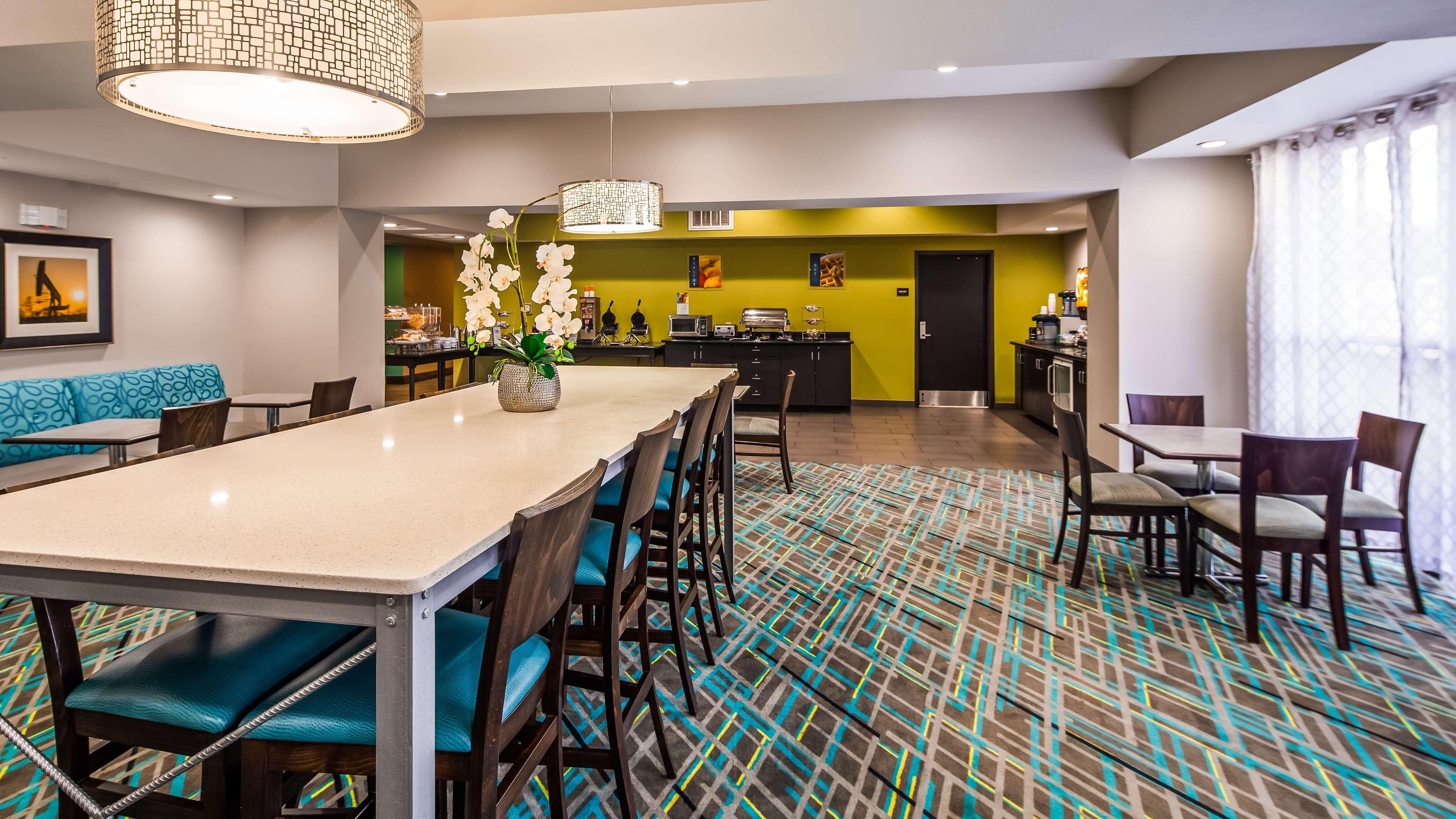 Best Western Golden Prairie Inn And Suites Sidney Eksteriør billede