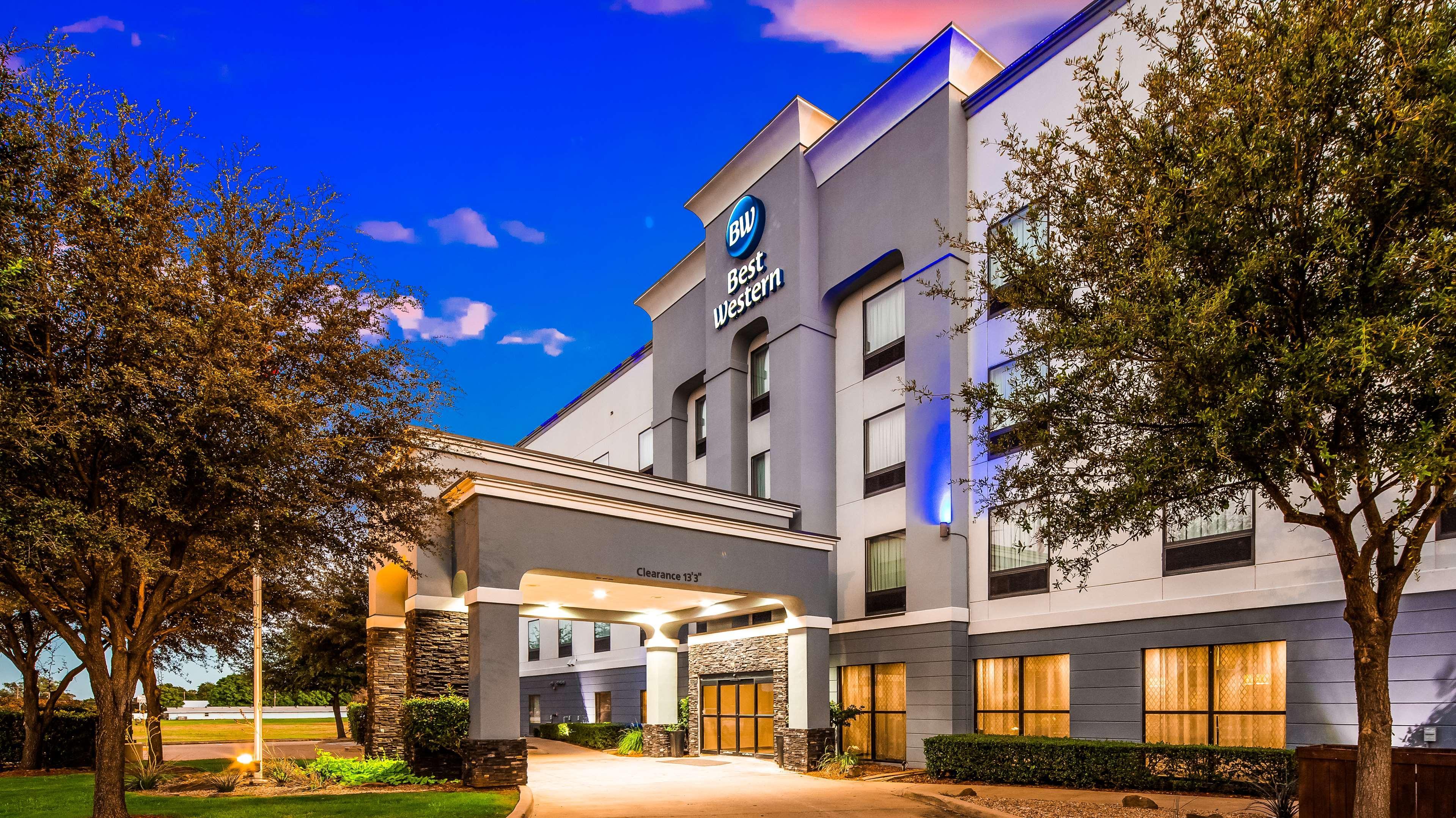 Best Western Golden Prairie Inn And Suites Sidney Eksteriør billede