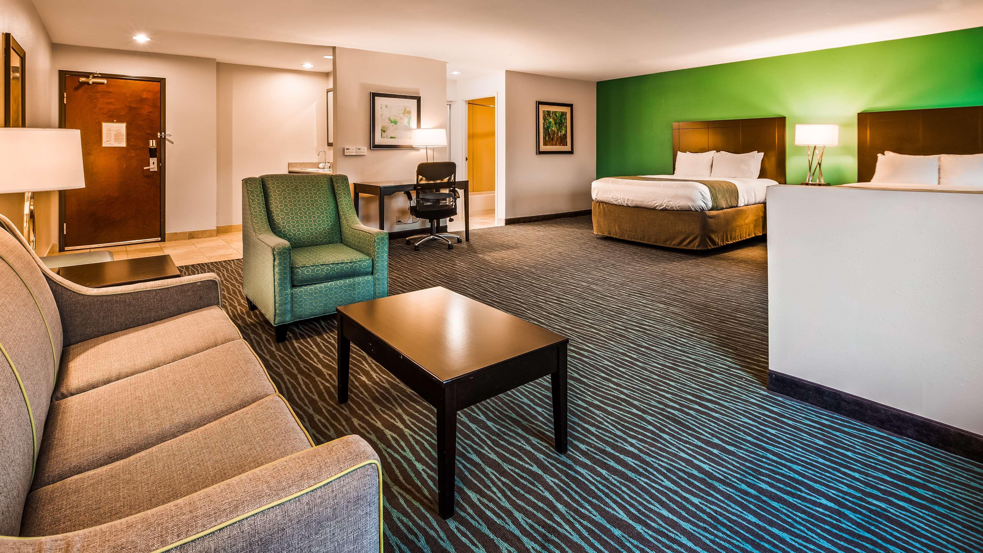 Best Western Golden Prairie Inn And Suites Sidney Eksteriør billede