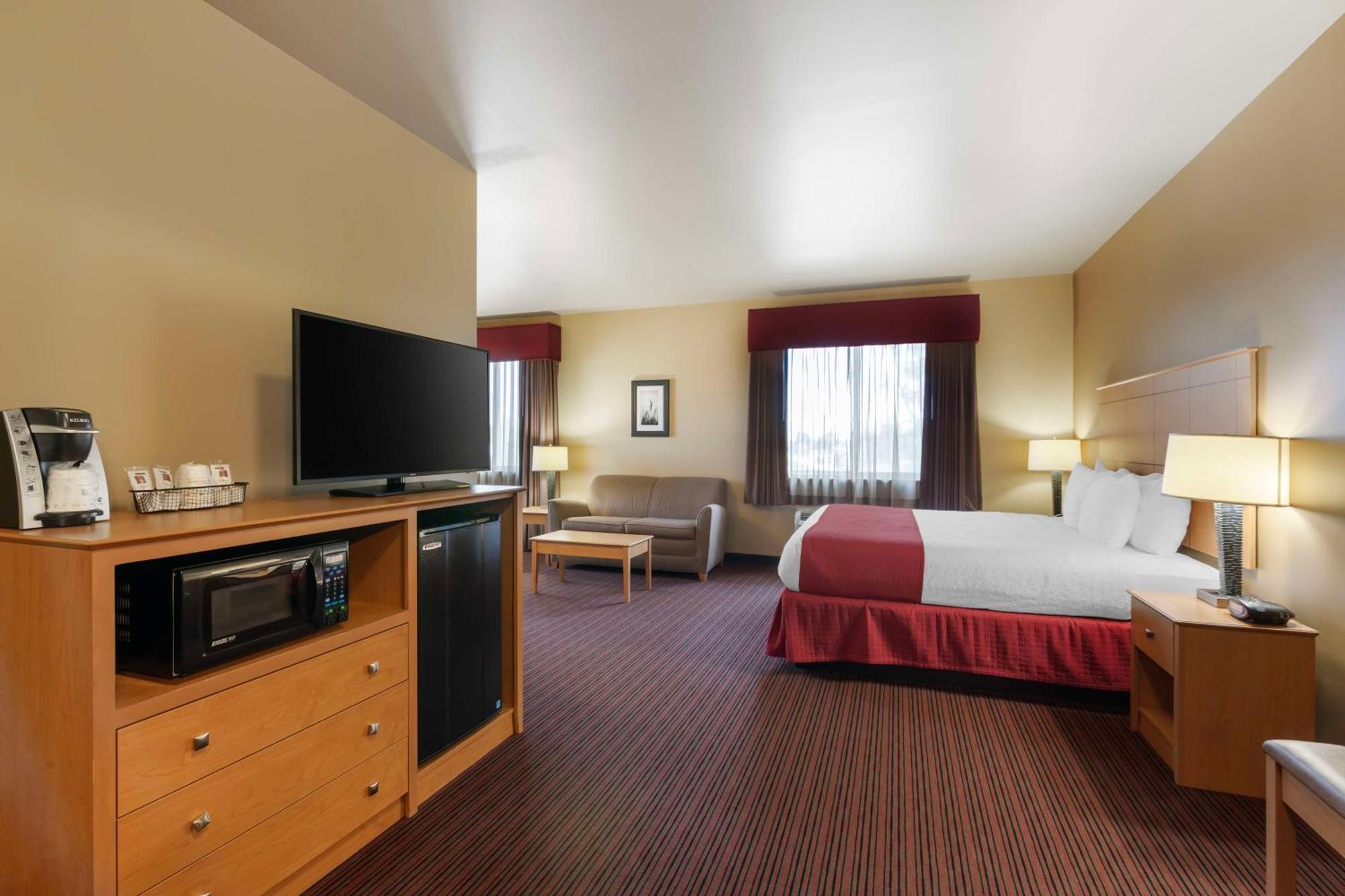 Best Western Golden Prairie Inn And Suites Sidney Eksteriør billede