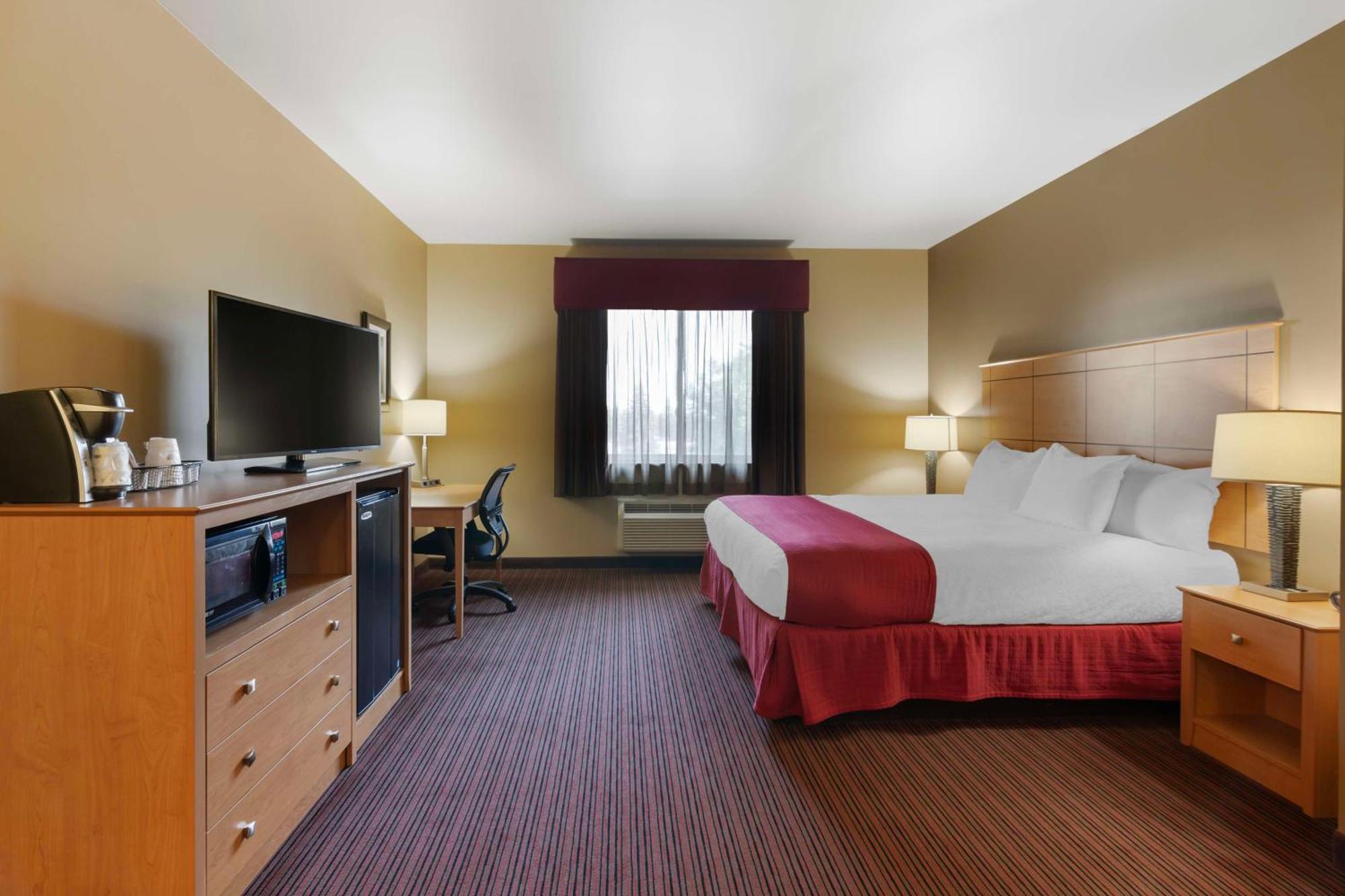 Best Western Golden Prairie Inn And Suites Sidney Eksteriør billede