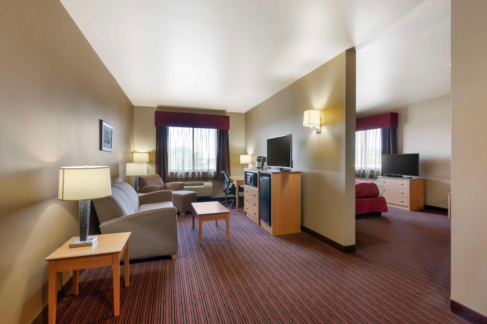 Best Western Golden Prairie Inn And Suites Sidney Eksteriør billede