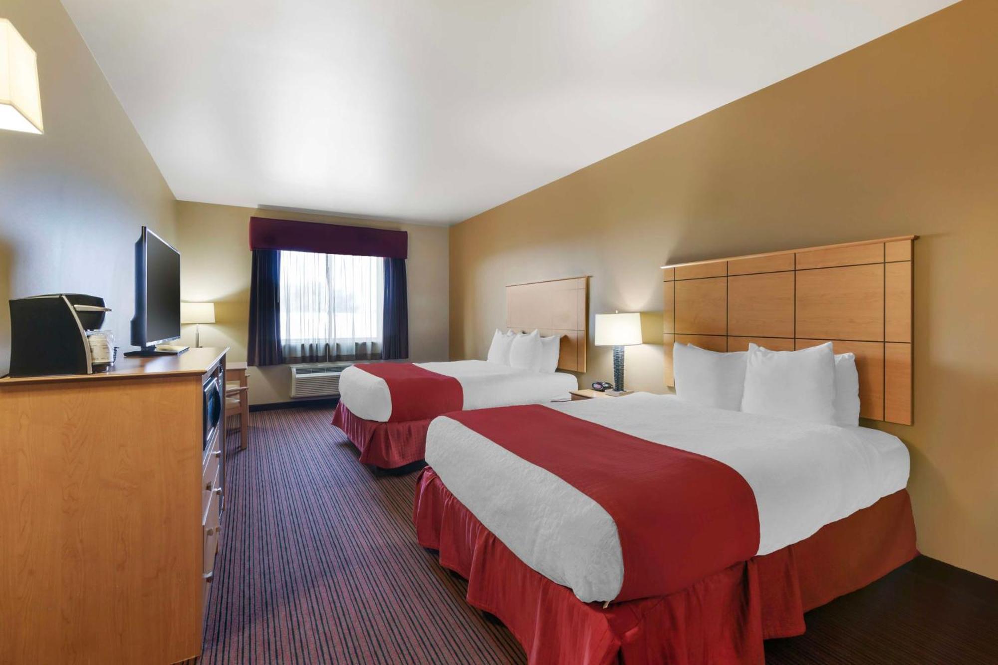 Best Western Golden Prairie Inn And Suites Sidney Eksteriør billede