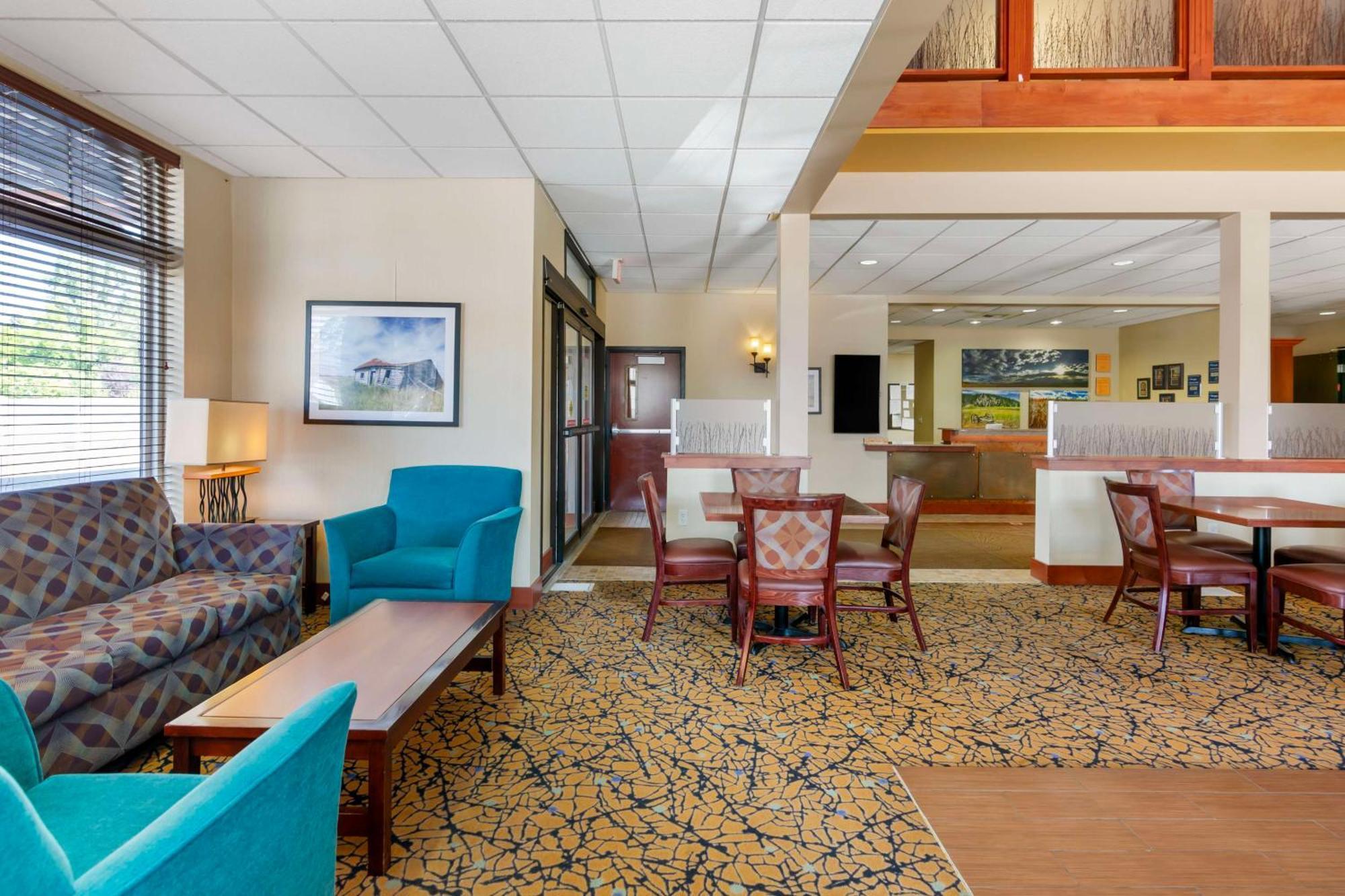 Best Western Golden Prairie Inn And Suites Sidney Eksteriør billede